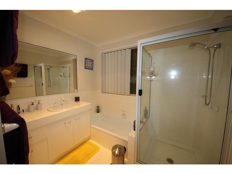 Avenell Heights QLD 4670