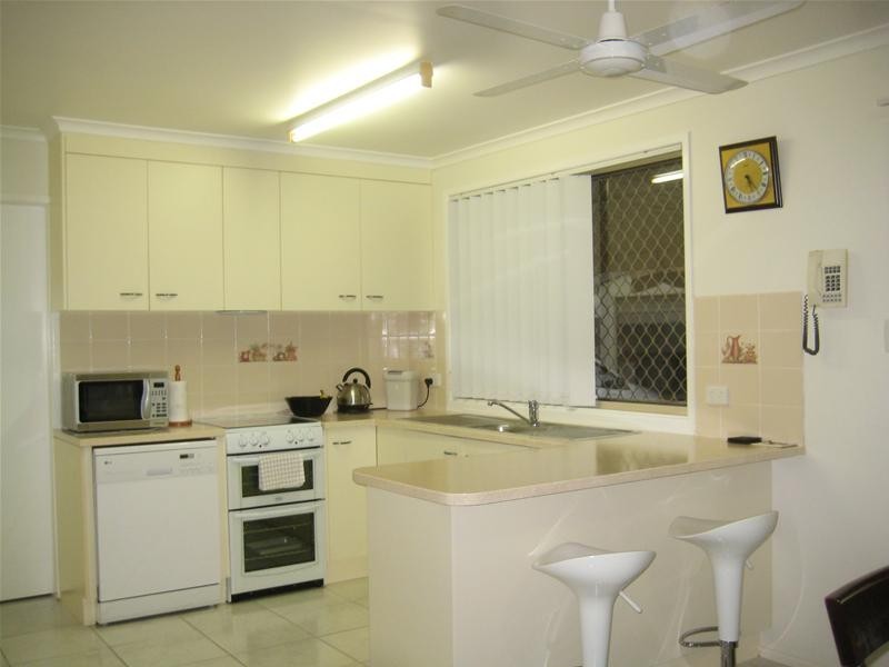 Avenell Heights QLD 4670
