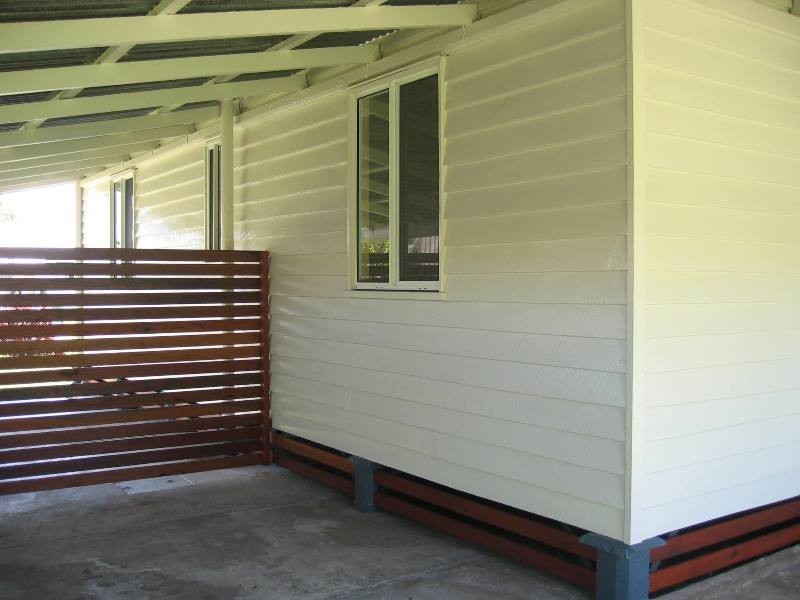 2 MacLeod Street, Bundaberg West QLD 4670