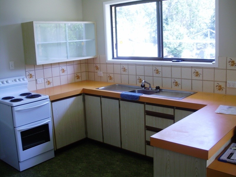 17 Main Street, Yandaran QLD 4673