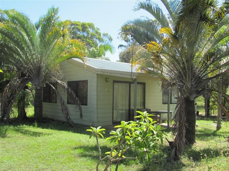 296 Lindy Drive, Rules Beach QLD 4674