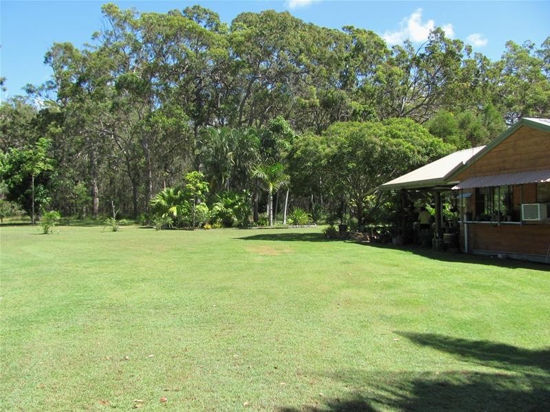 296 Lindy Drive, Rules Beach QLD 4674