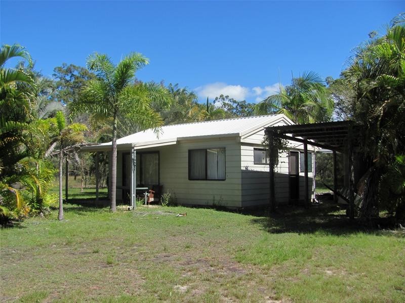 296 Lindy Drive, Rules Beach QLD 4674