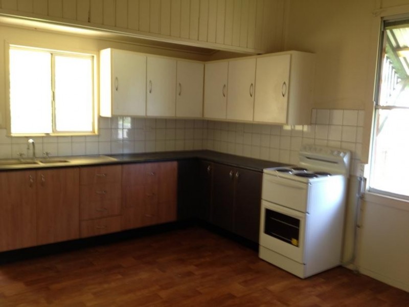 11 Alexander Street, Bundaberg East QLD 4670