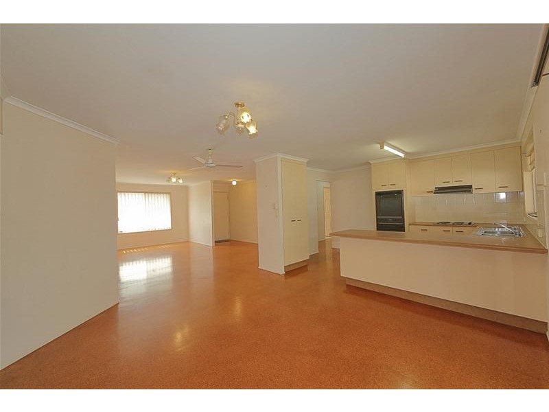 4 Berghofer Drive, Kepnock QLD 4670
