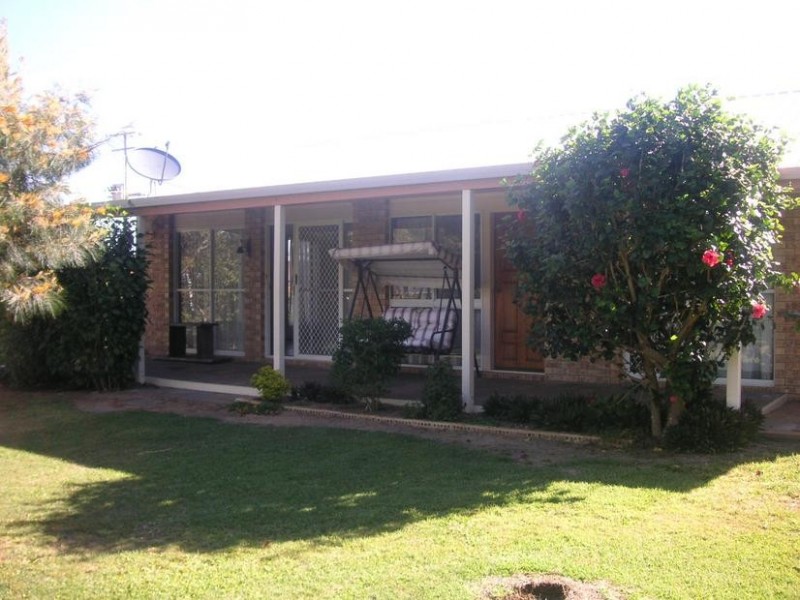 94 The Esplanade, Elliott Heads QLD 4670