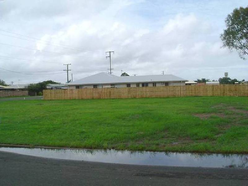 37 Loeskow Street, Bundaberg QLD 4670