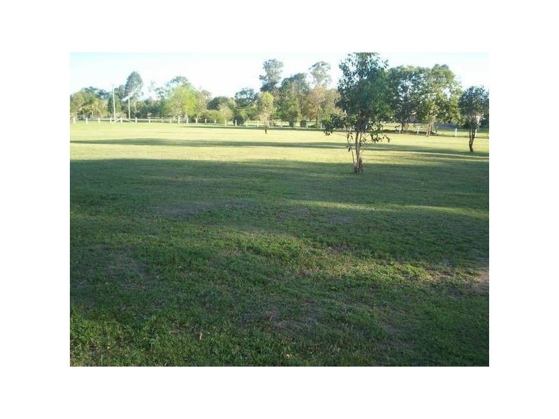 Sharon QLD 4670