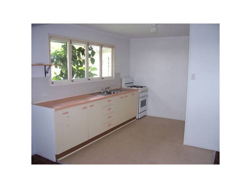 Avenell Heights QLD 4670