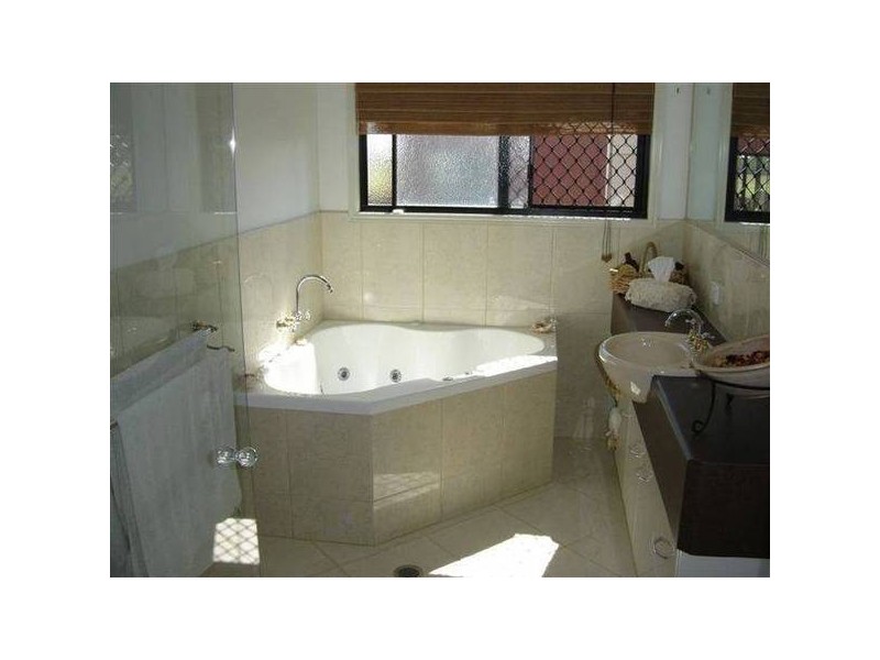 Coral Cove QLD 4670