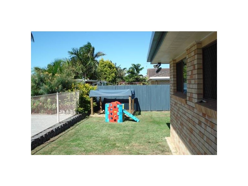 27 Pizzey Street, Bundaberg QLD 4670