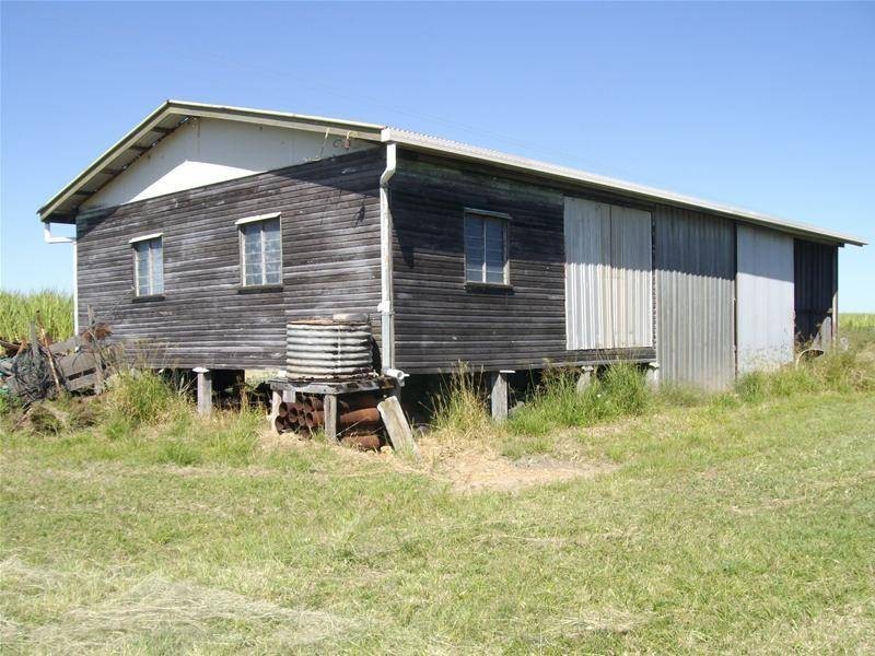 Moore Park Beach QLD 4670