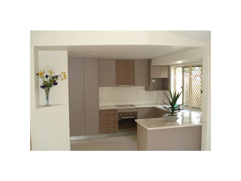 Avenell Heights QLD 4670