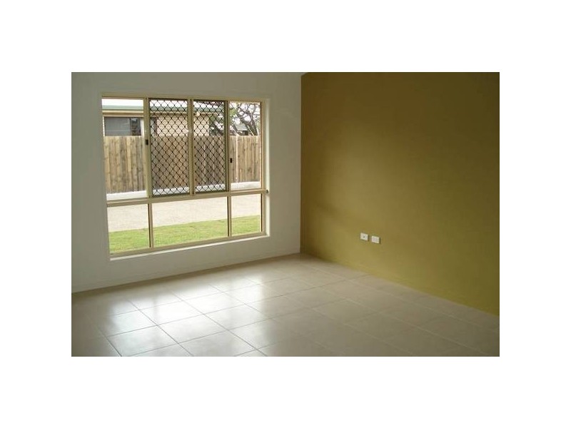 Avenell Heights QLD 4670