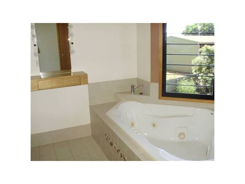 Oakwood QLD 4670