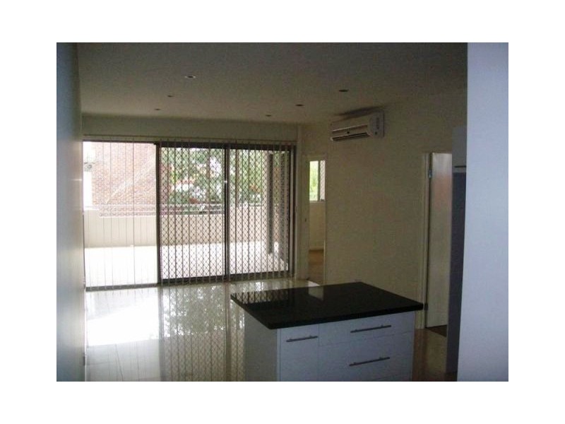 11 Stamford Street, Yeerongpilly QLD 4105