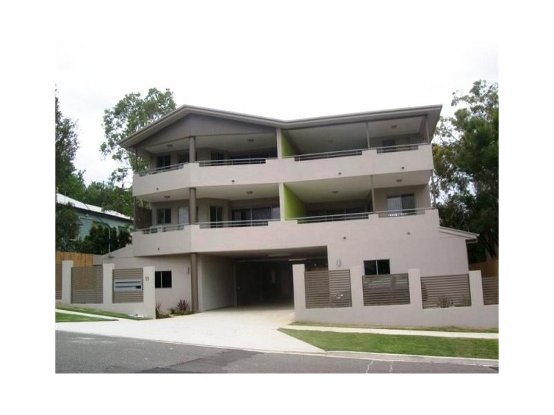 11 Stamford Street, Yeerongpilly QLD 4105