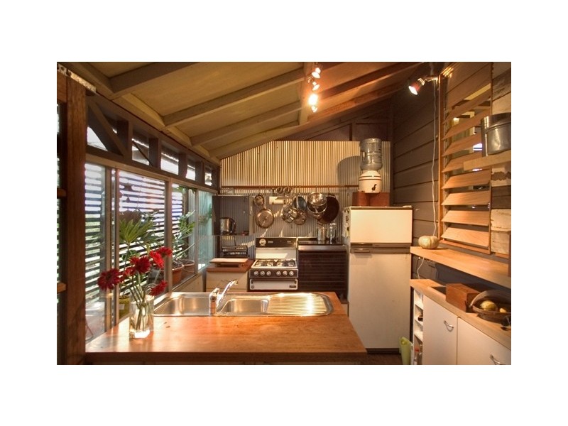 24 Avebury Street, West End QLD 4101