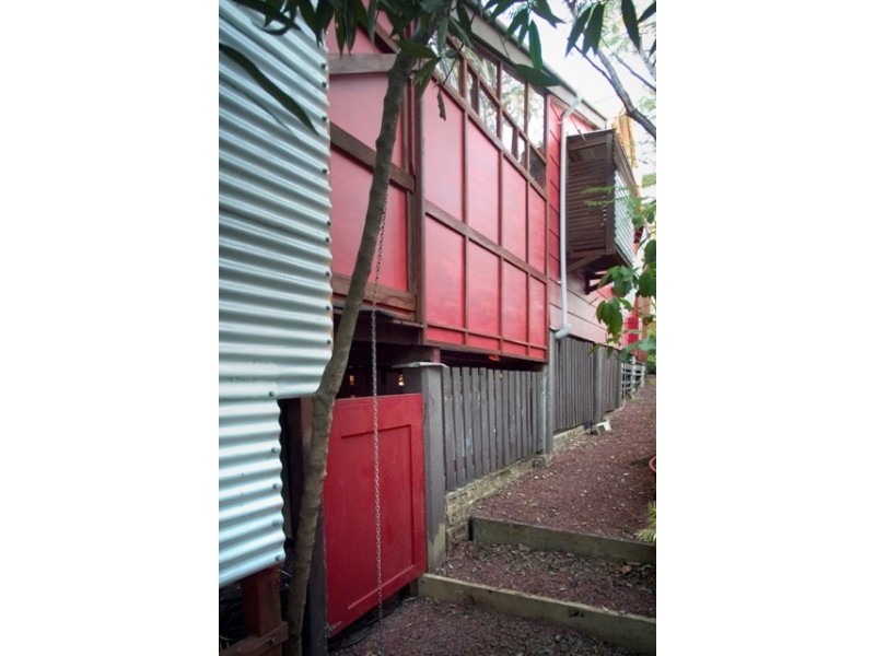 24 Avebury Street, West End QLD 4101