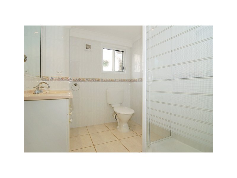 4 Hope Street, Norman Park QLD 4170