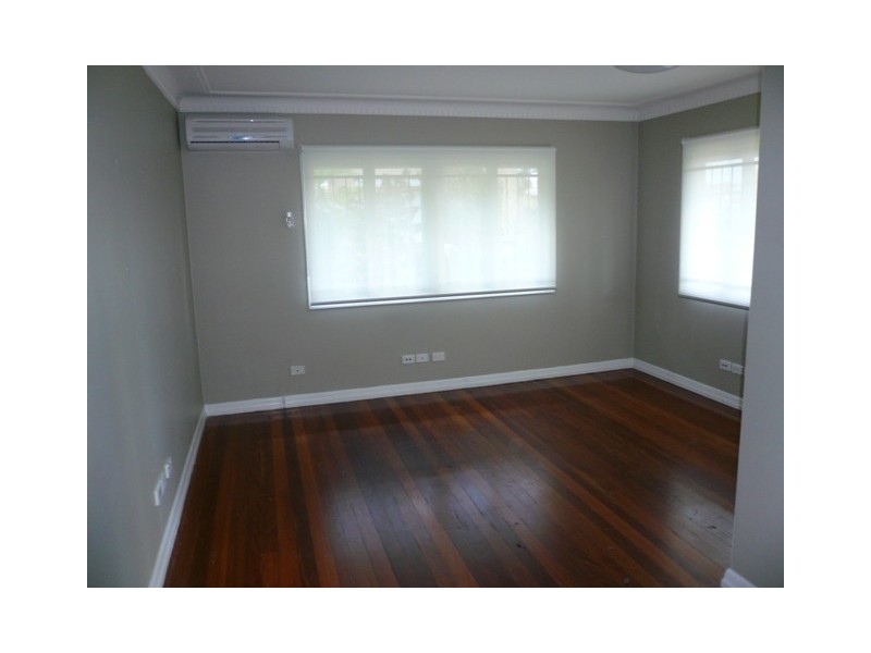 2 School Road, Yeronga QLD 4104