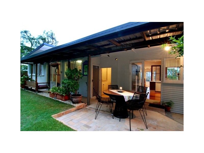 389 Chatsworth Road, Coorparoo QLD 4151