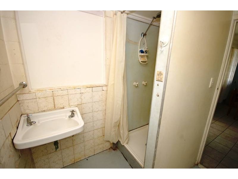 107 Old Cleveland Road, Greenslopes QLD 4120