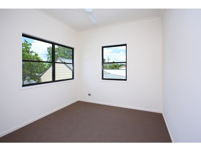 2/116 Juliette Street, Greenslopes QLD 4120