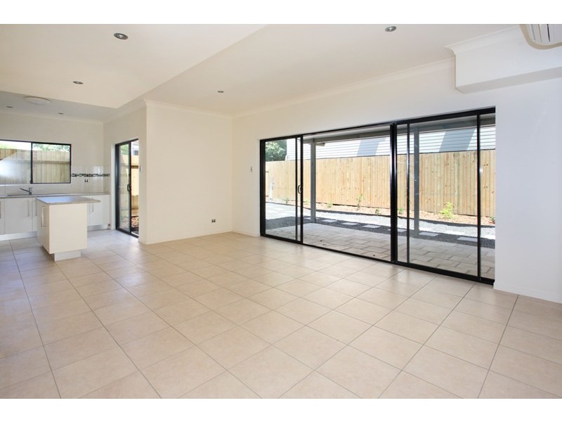 1/116 Juliette Street, Greenslopes QLD 4120