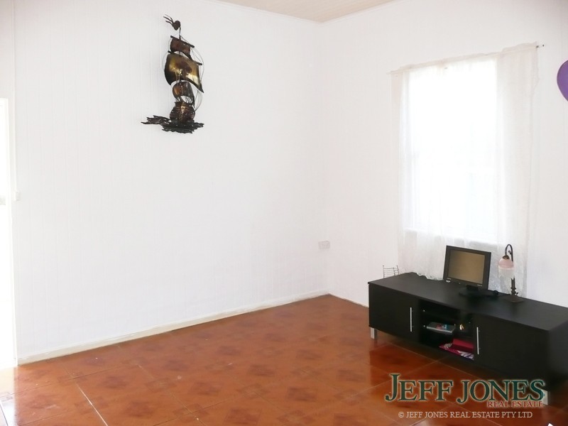 107 Old Cleveland Road, Greenslopes QLD 4120