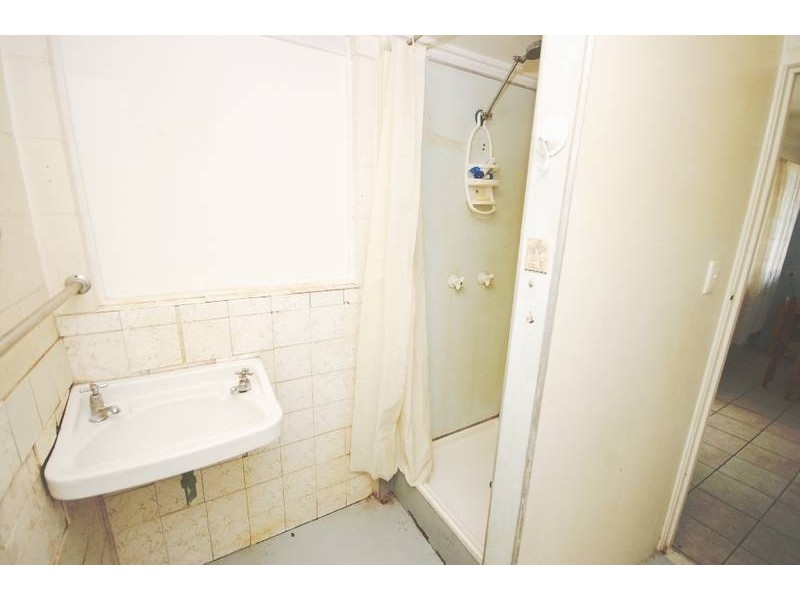 107 Old Cleveland Road, Greenslopes QLD 4120