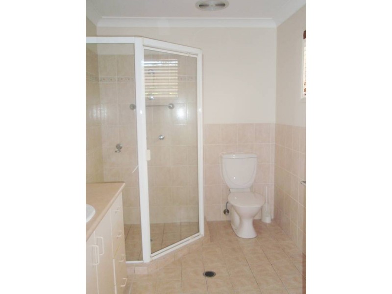 33 Dauphin Terrace, Highgate Hill QLD 4101