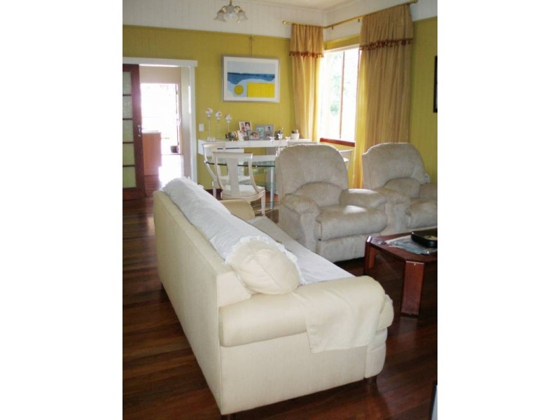 2a/12 Heaslop Street, Woolloongabba QLD 4102