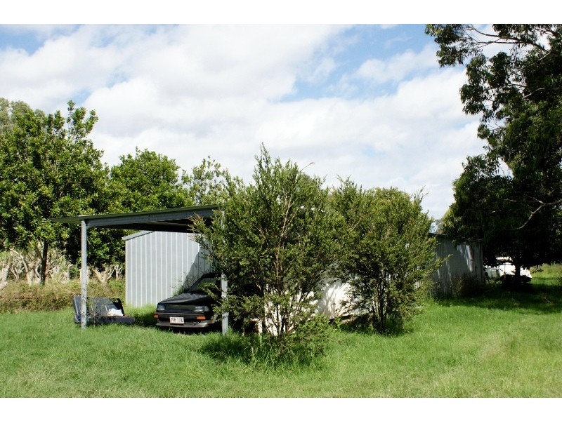 381 Kianawah Road, Wynnum West QLD 4178