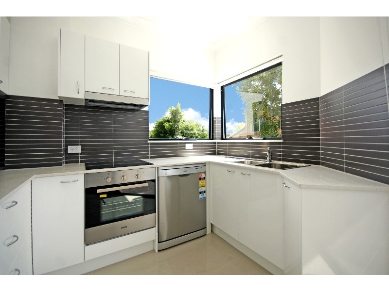 2/7 Ivanhoe Street, Annerley QLD 4103