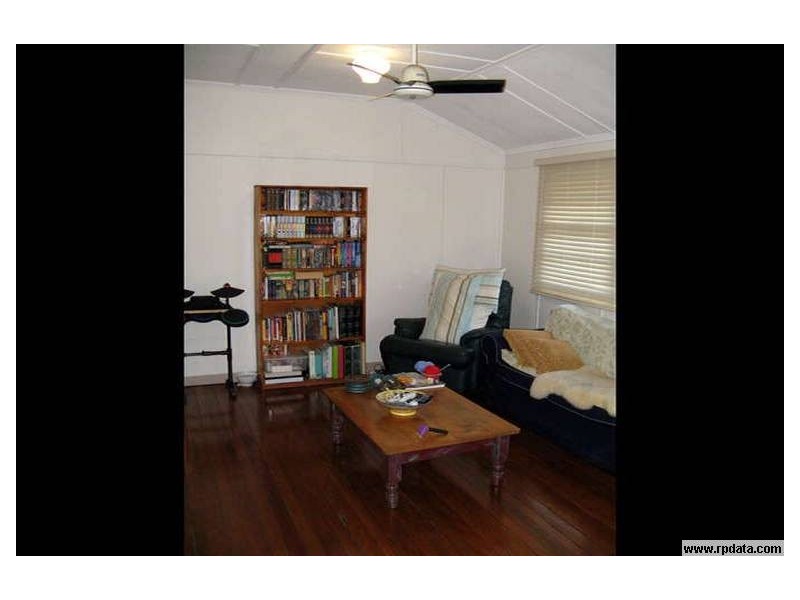 15 Landor St, Tarragindi QLD 4121