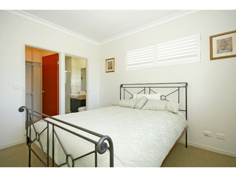 3/3 Indooroopilly Street, Dutton Park QLD 4102