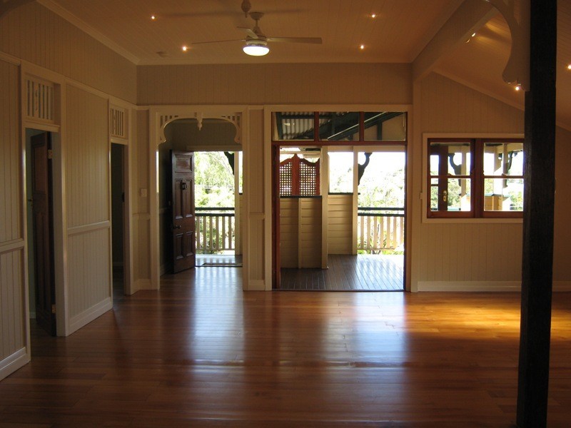 24 Combles Road, Camp Hill QLD 4152