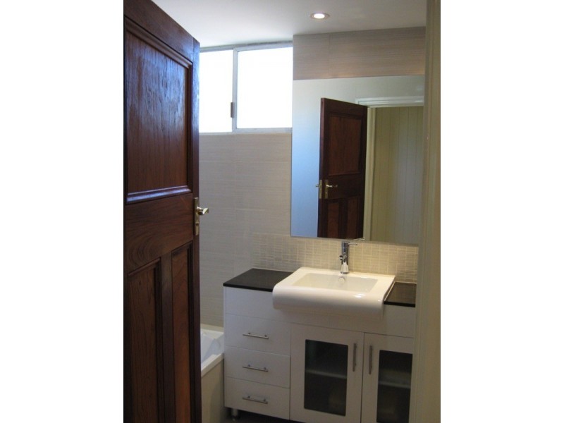 24 Combles Road, Camp Hill QLD 4152