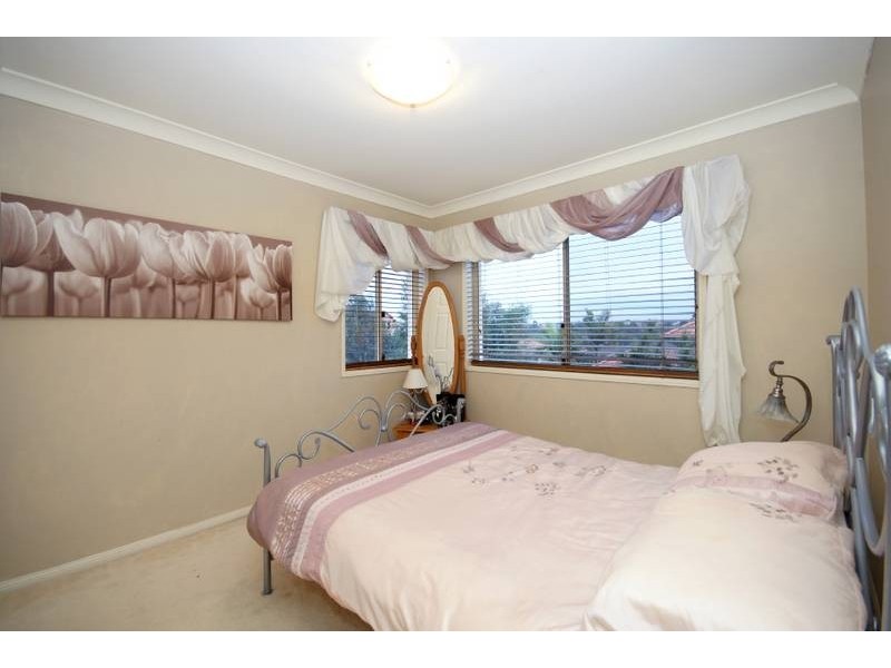 8 Kilburn Close, Carindale QLD 4152