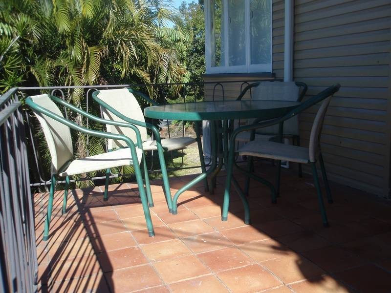 2 School Rd, Yeronga QLD 4104