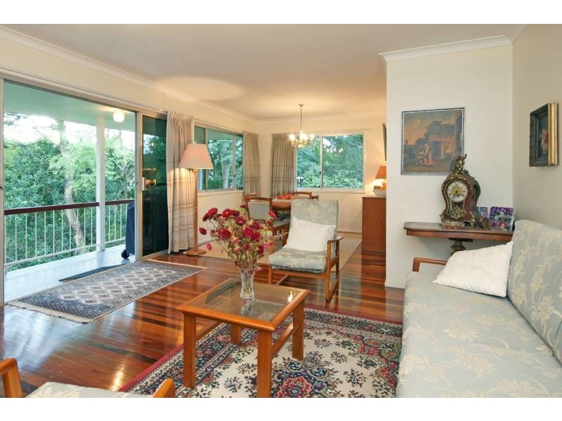 143 Jerrang Street, Indooroopilly QLD 4068