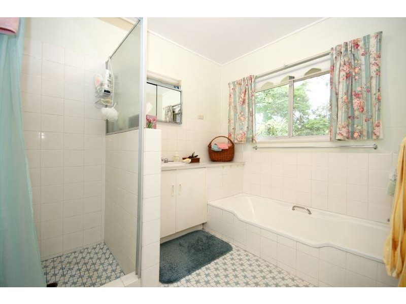 143 Jerrang Street, Indooroopilly QLD 4068
