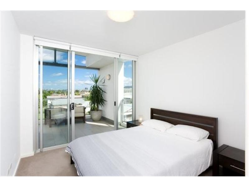 404/26 Mollison Street, South Brisbane QLD 4101