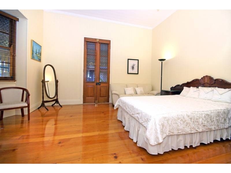 28 Ashton Street, Camp Hill QLD 4152