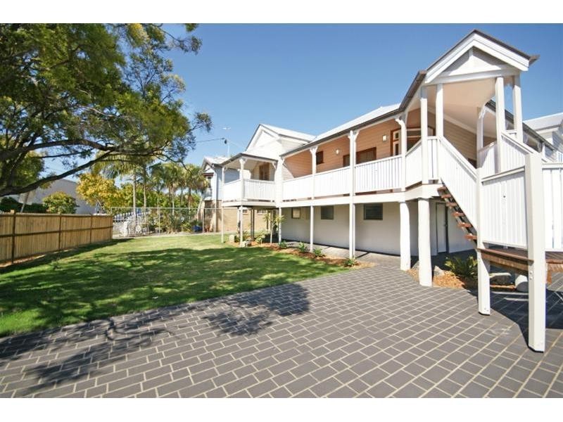 61 Deshon Street, Woolloongabba QLD 4102