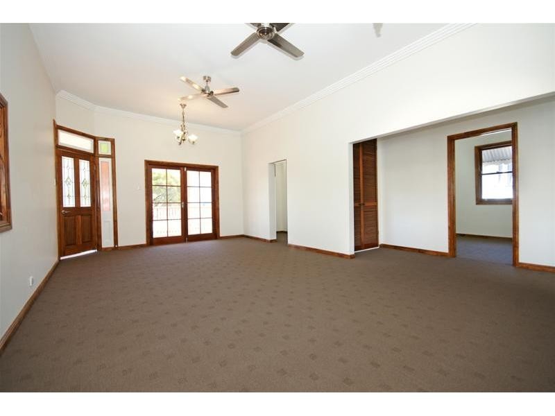 61 Deshon Street, Woolloongabba QLD 4102