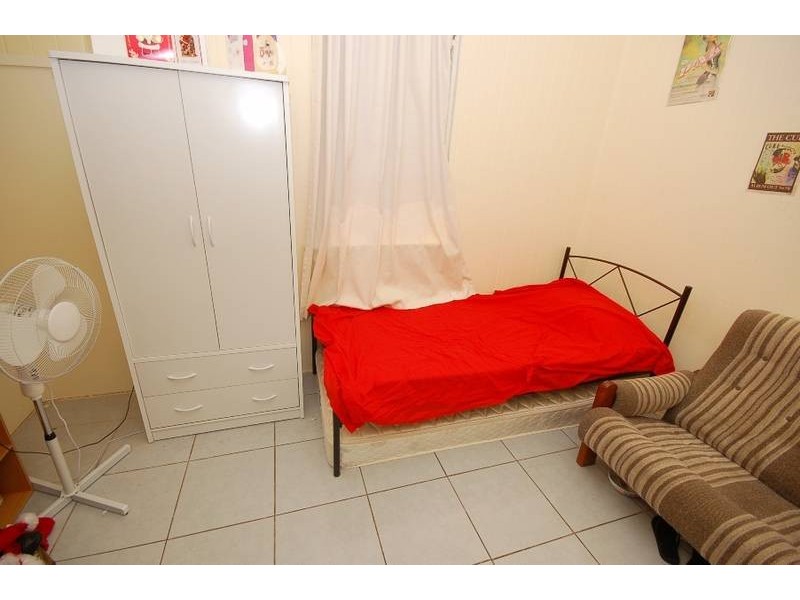 . Old Cleveland Rd, Greenslopes QLD 4120
