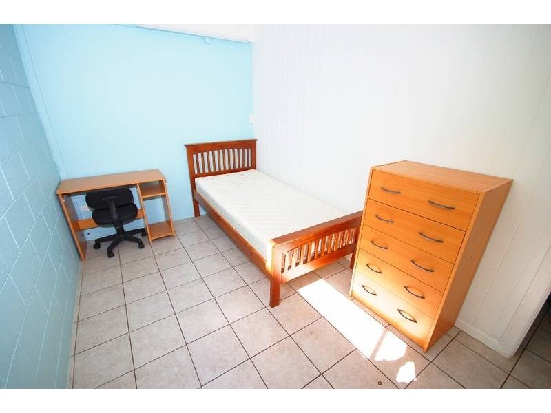 1-4/107 Old Cleveland Rd, Greenslopes QLD 4120