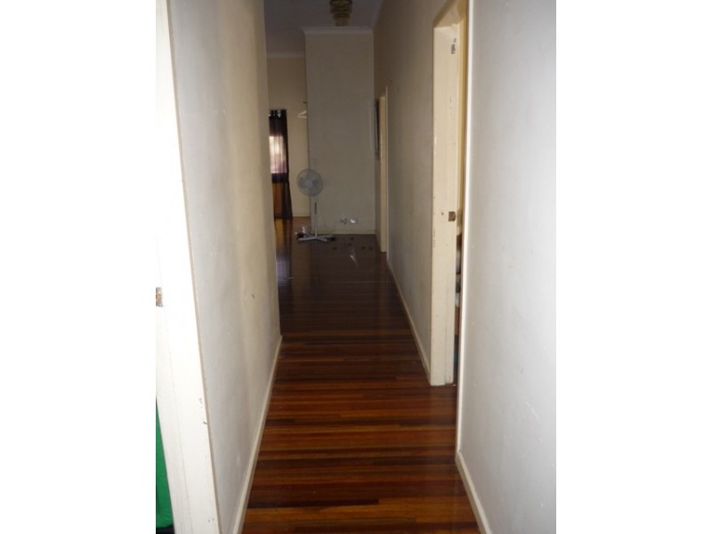 12 Laura St, Highgate Hill QLD 4101
